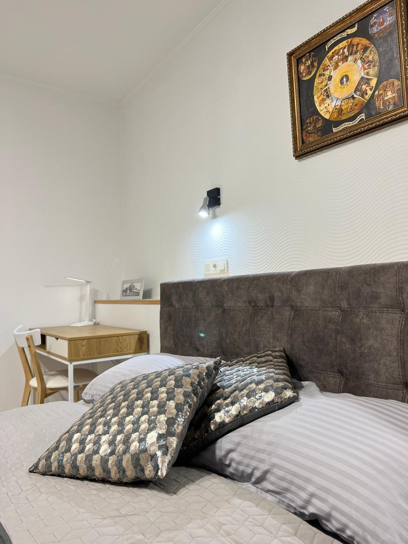 Chernigov City Apartments Na Peremohy Екстер'єр фото