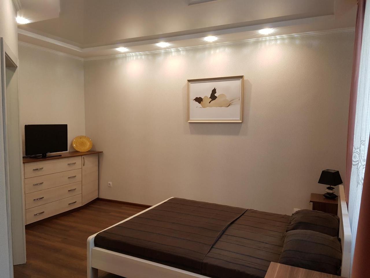 Chernigov City Apartments Na Peremohy Екстер'єр фото