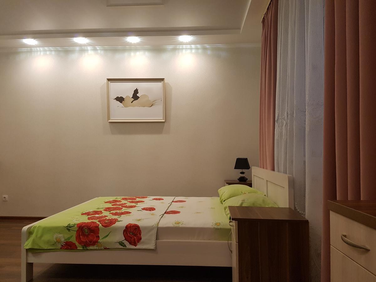 Chernigov City Apartments Na Peremohy Екстер'єр фото