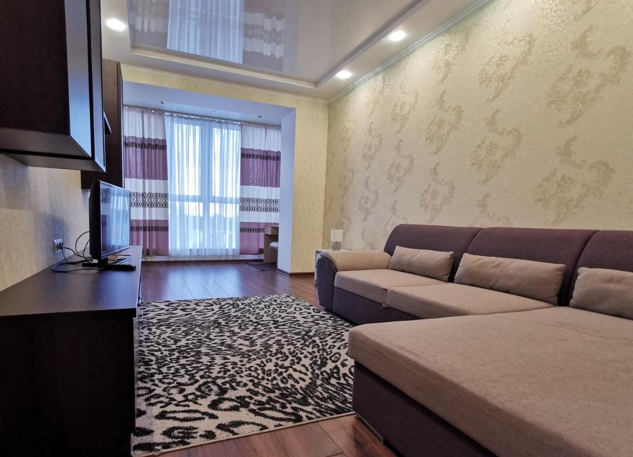 Chernigov City Apartments Na Peremohy Екстер'єр фото