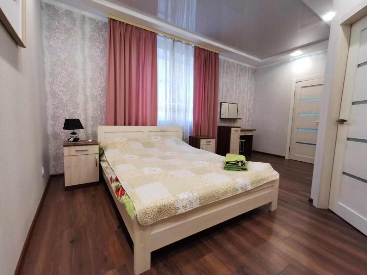 Chernigov City Apartments Na Peremohy Екстер'єр фото