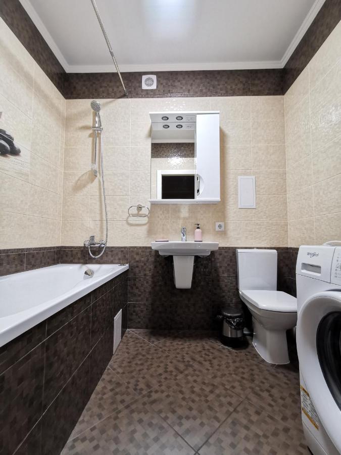 Chernigov City Apartments Na Peremohy Екстер'єр фото